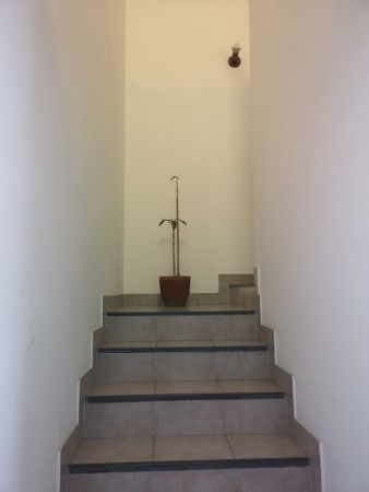 Dpto duplex al frente con patio y cochera, ubicado en Fonrouge 978, Lomas de Zamora