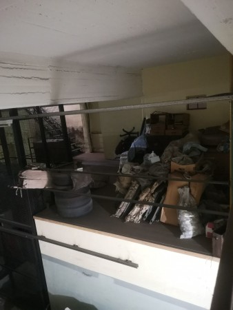 Importante Deposito con oficinas, ubicado en Presidente Peron 1762 Lomas de Zamora