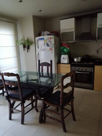 Ph t/ Casa 3 ambientes amplio con terreno libre, ubicado en Cabrera 756, Banfield