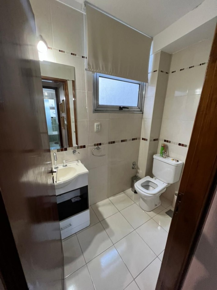 Lujoso semipiso 4 ambientes, ubicado en H. Yrigoyen 9761 Lomas De Zamora 