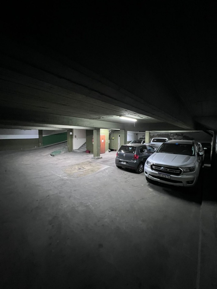 Lujoso semipiso 4 ambientes, ubicado en H. Yrigoyen 9761 Lomas De Zamora 