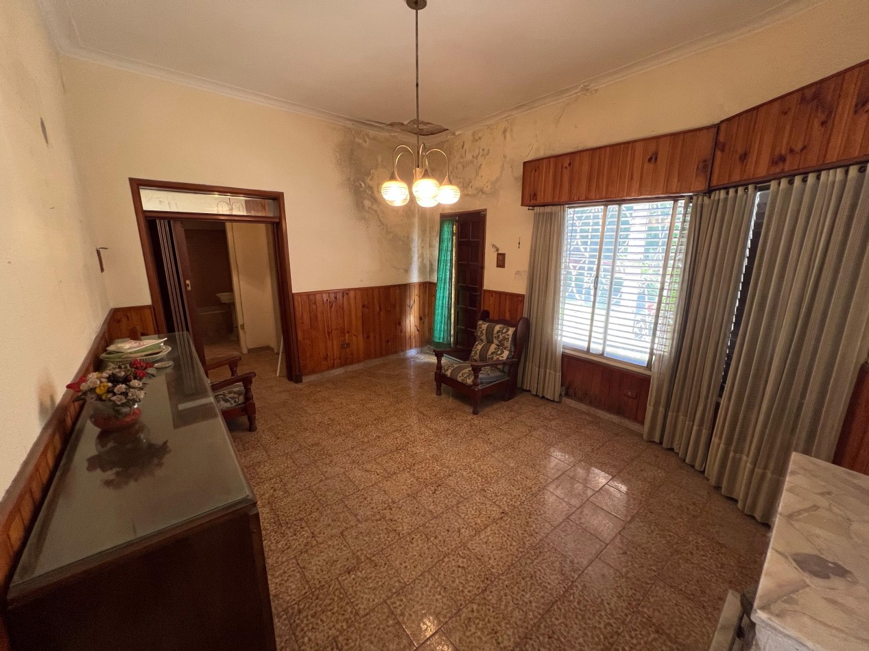 Casa 4 amb con patio y terraza. Ubicada en Carlos Casares 195 Temperley