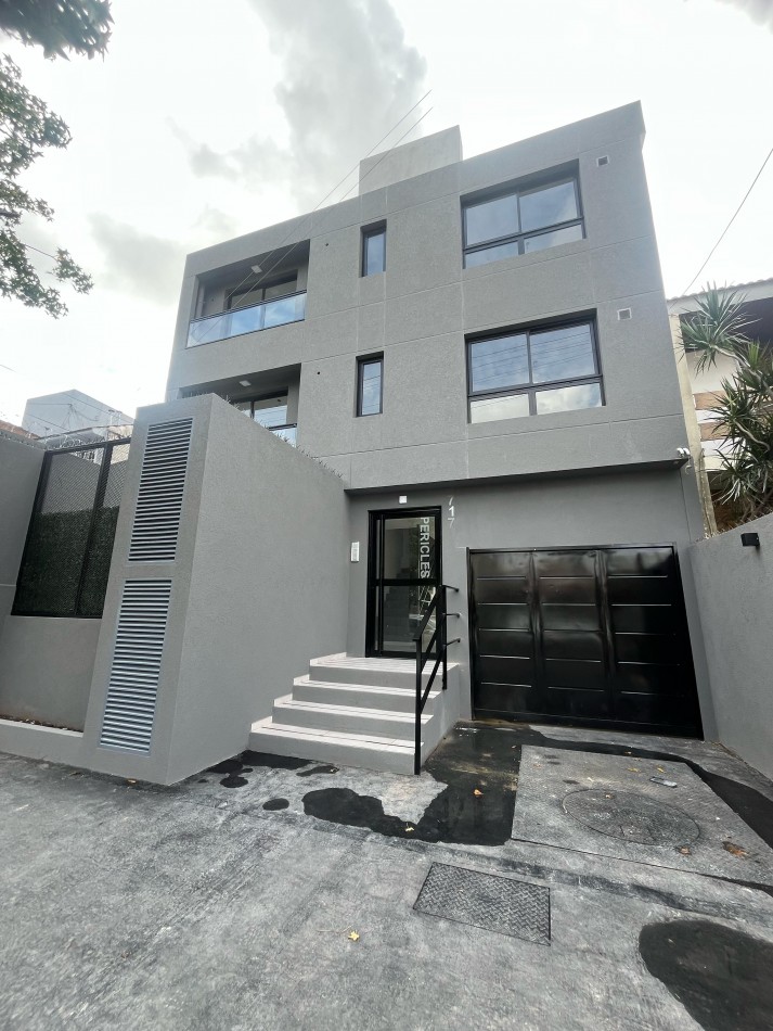 Monoamb a estrenar, 1er/2do piso interno. Ubicado en Gorriti 717, Lomas de Zamora