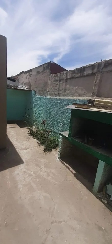 Gran casa 3 amb con patio y cochera ubicada en Gral. Necochea 925, Llavallol