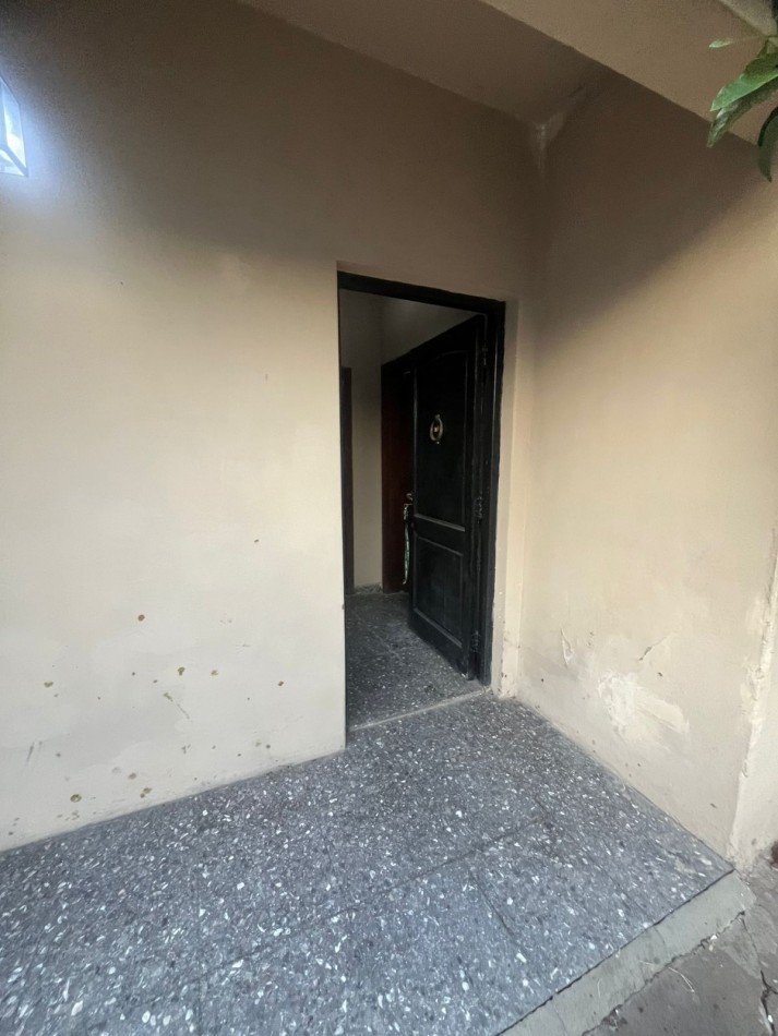 Gran casa 3 amb con patio y cochera ubicada en Gral. Necochea 925, Llavallol
