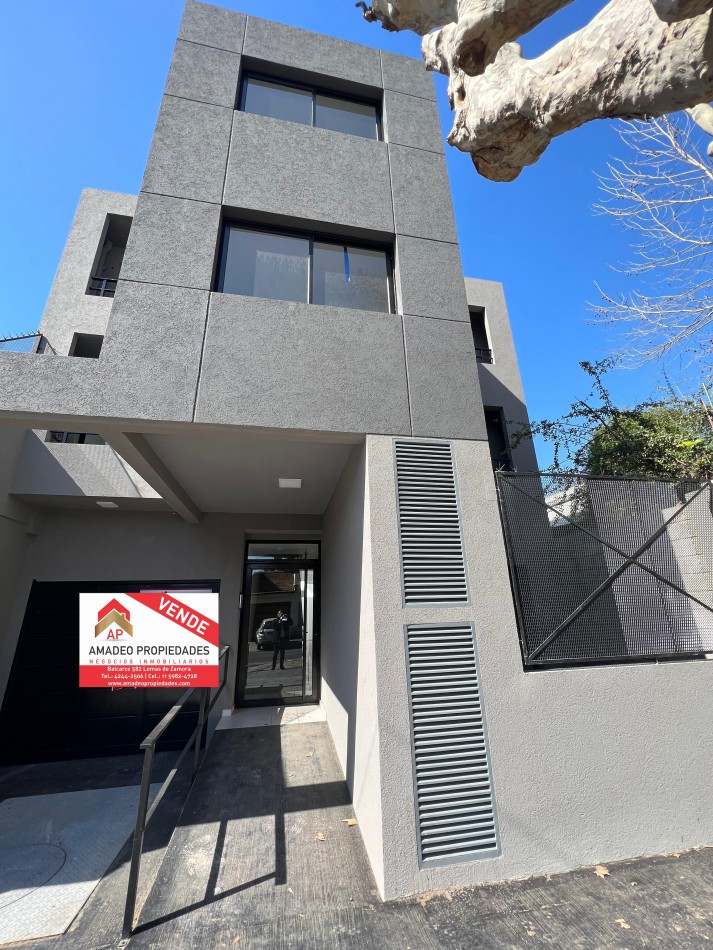 Dpto monoambiente poca antiguedad 2do piso, ubicado en Azara 851, Lomas de Zamora