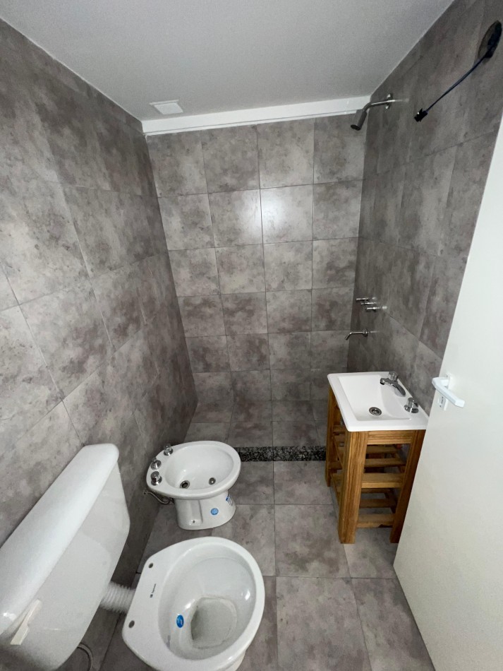 Monoambiente a estrenar en 1er piso. Excelente ubicacion: Portela 275, Lomas de Zamora