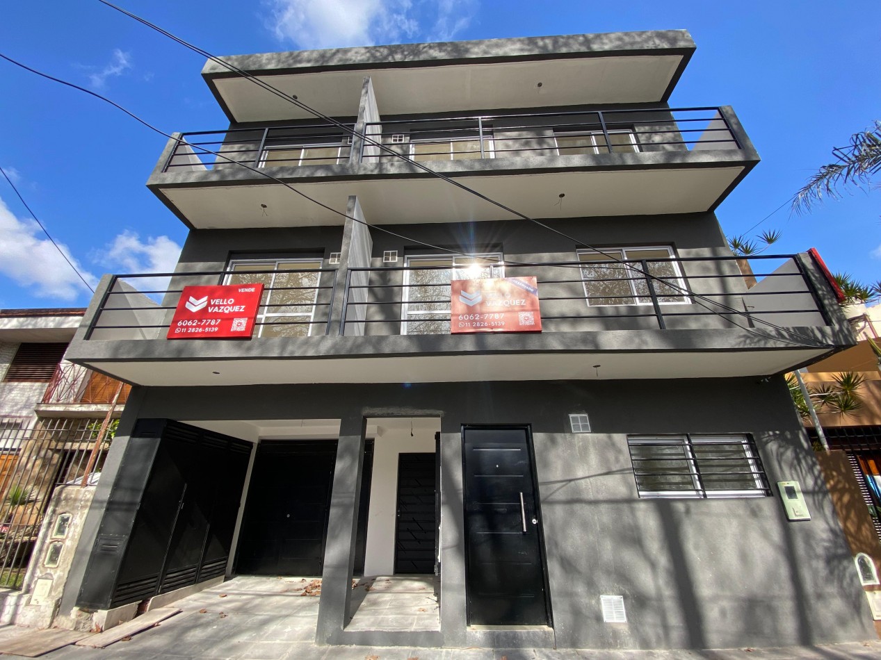 Excelente dpto 2 amb a estrenar contrafrente con balcon en 1er piso. Excelente ubicacion: Pedernera 227, Lomas de Zamora