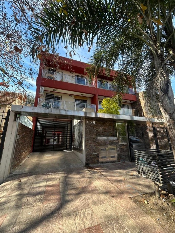 Cochera cubierta en subsuelo, ubicada en Las Piedras 156, Lomas de Zamora