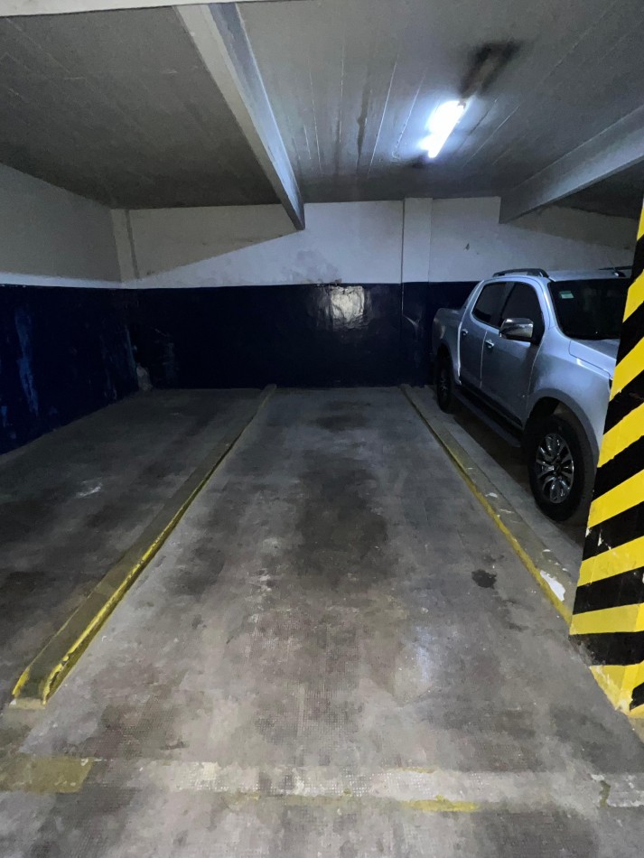 Cochera en pb cubierta, ubicada Saenz 335, Lomas de Zamora