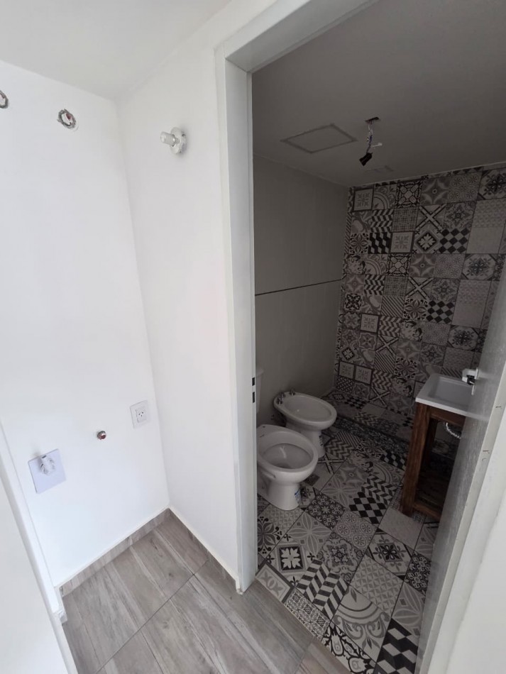 OPORTUNIDAD: Monoambiente a estrenar contrafrente en 2° piso. Excelente ubicacion: Pedernera 279, Lomas de Zamora