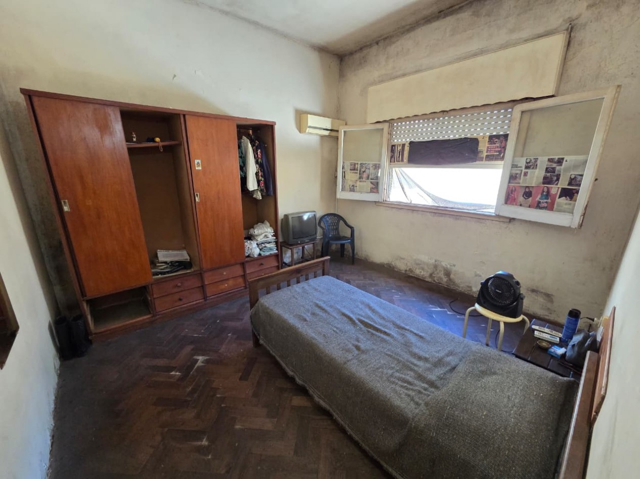 Ph 3 amb con patio en planta baja sin expensas. Muy buena ubicacion: Anchorena 945, Temperley