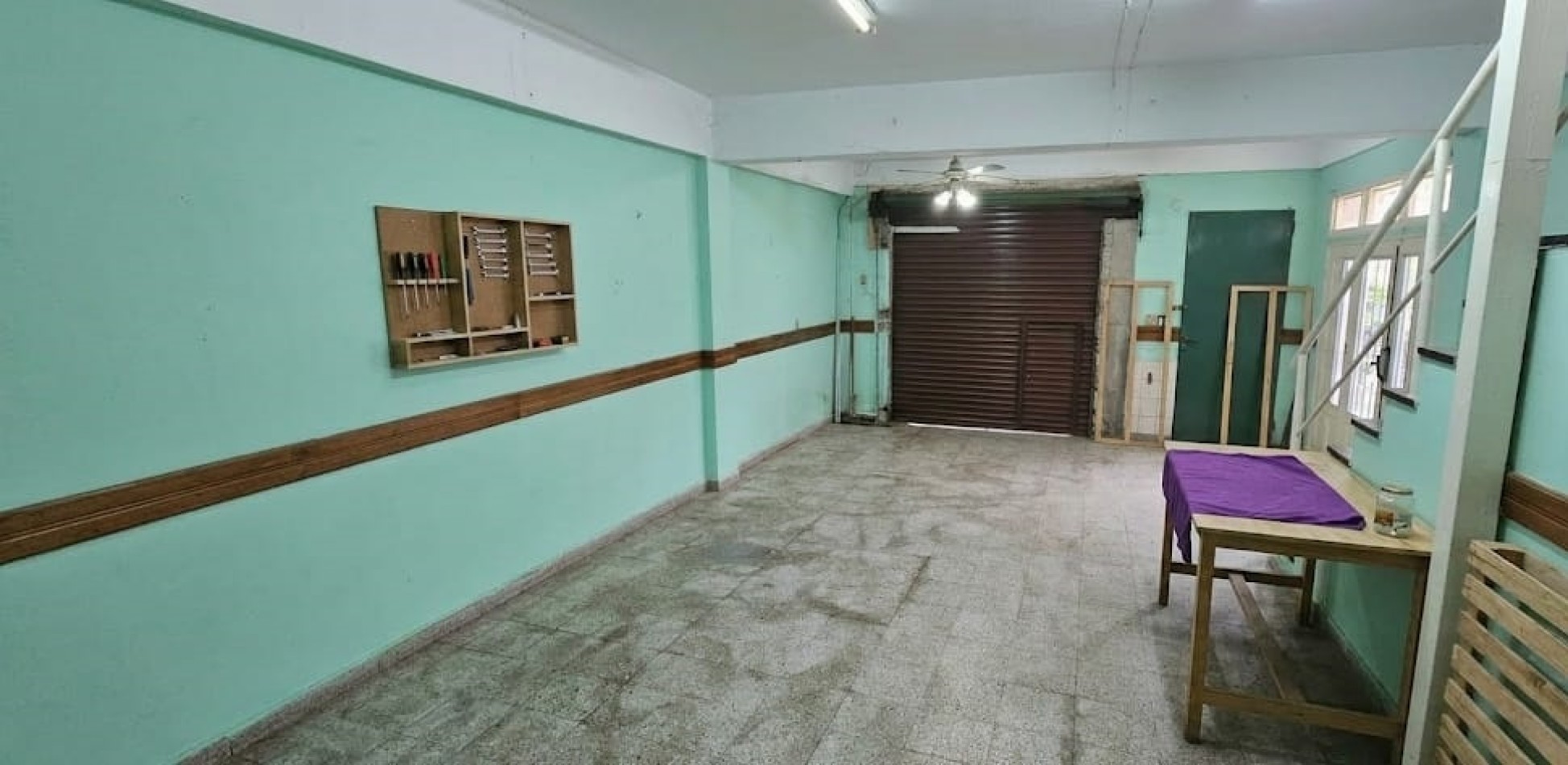 Excelente casa apta credito con local comercial, parque con quincho, parrilla y garage ubicada en Arturo Mateo Bas 308, Remedios de Escalada