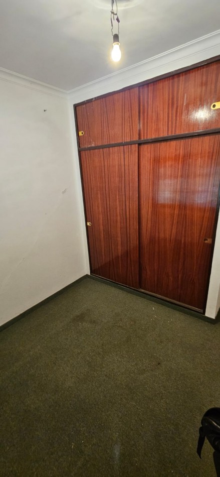 Excelente casa apta credito con local comercial, parque con quincho, parrilla y garage ubicada en Arturo Mateo Bas 308, Remedios de Escalada