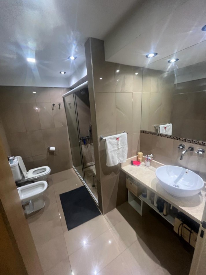 Dpto premium 3 amb al frente con balcon/terraza, 2 cocheras y amenities en el corazon de Adrogue: Cordero 751