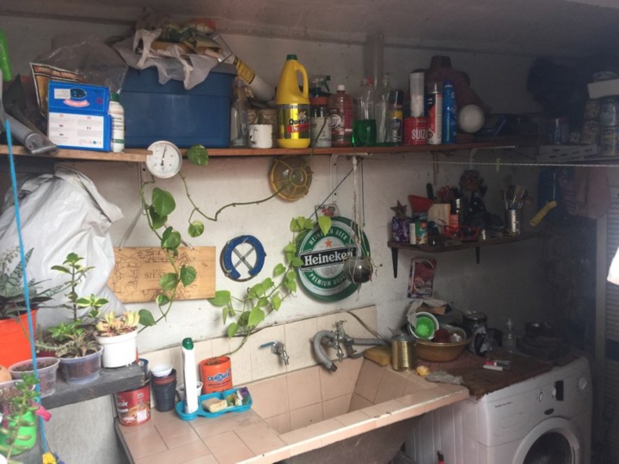 Excelente ph tipo casa con patio, parrilla y cochera descubierta. Excelente ubicacion: Garona 1365, Lomas de Zamora