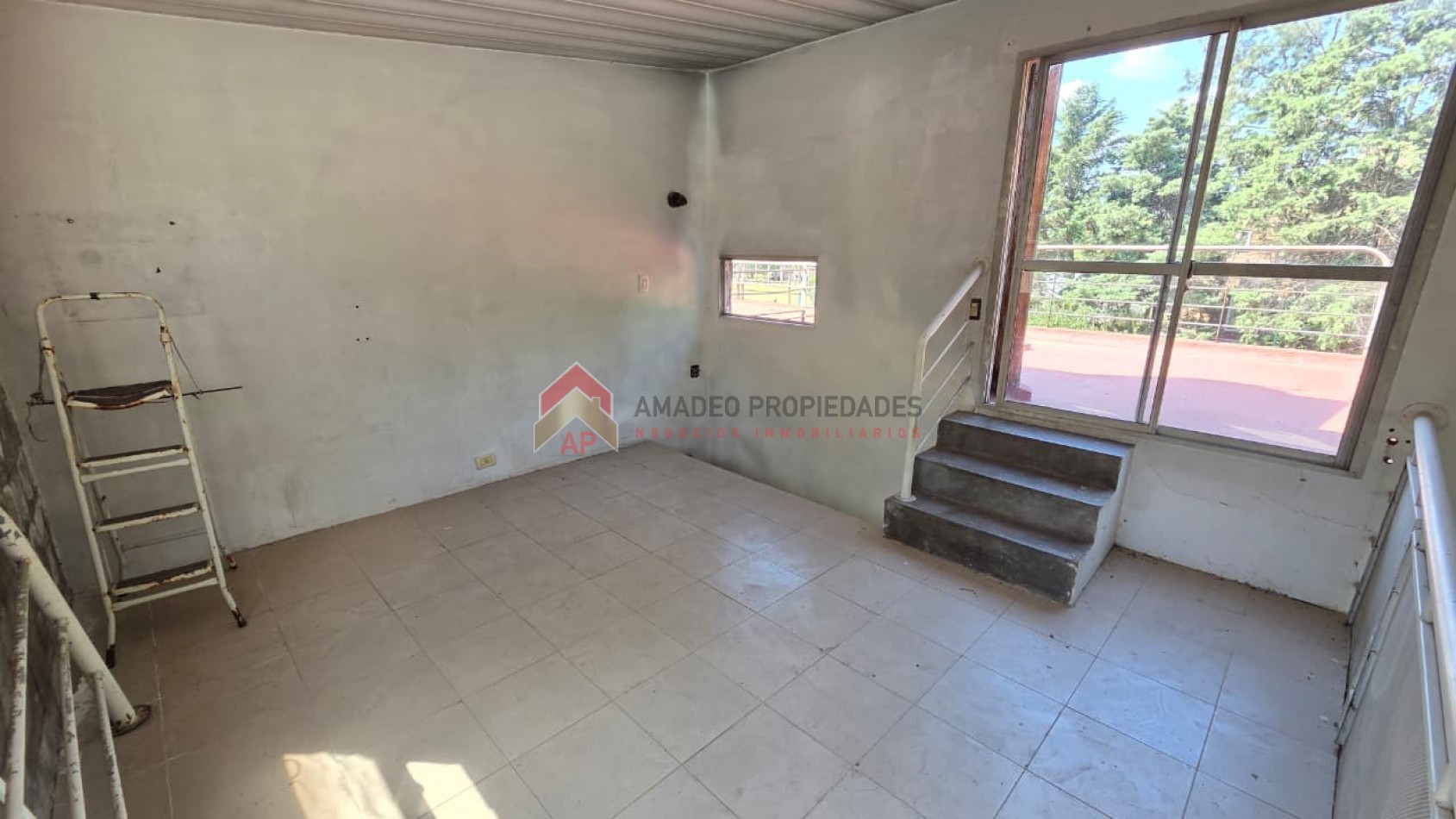Gran casa 4 amb con garage cubierto, parrilla, terraza y jardin. Ubicado en Azul 298, Monte Grande
