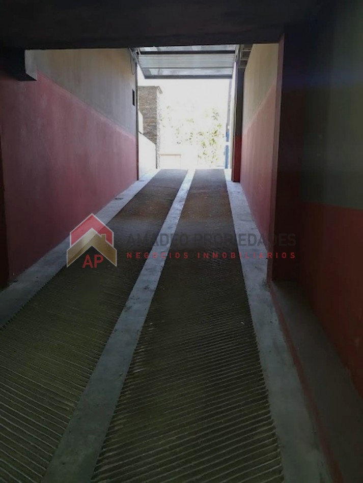 Cochera cubierta en subsuelo, ubicada en Rincon 540, Lomas de Zamora