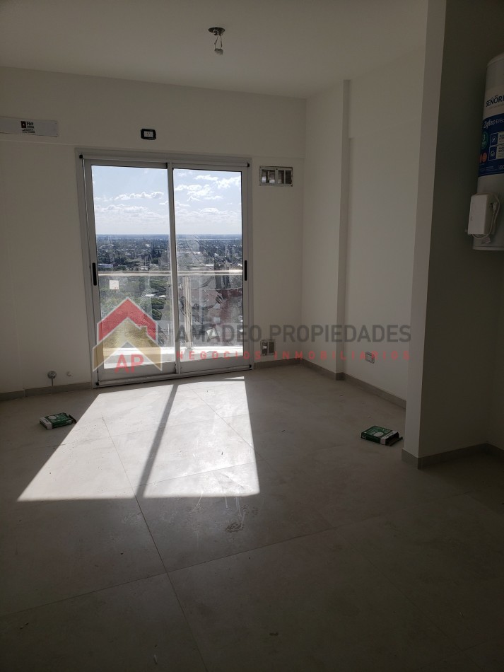 Dpto 4 amb con detalles de categoria premium con dos cocheras. Edificio con sum y pileta. Apto credito. Ubicado en Almirante Brown 2973, Temperley