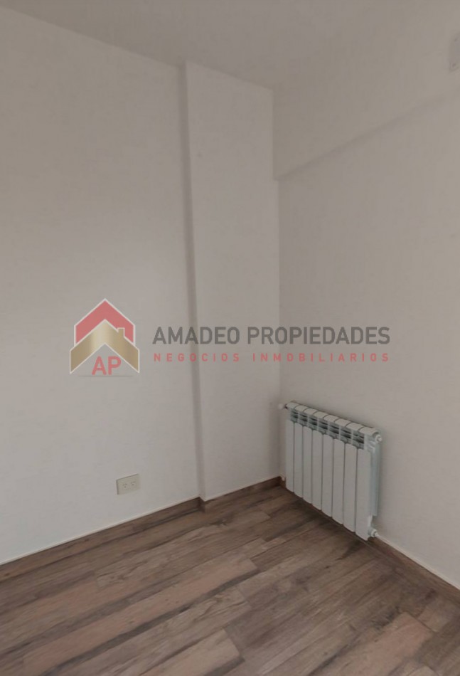 Dpto 4 amb con detalles de categoria premium con dos cocheras. Edificio con sum y pileta. Apto credito. Ubicado en Almirante Brown 2973, Temperley