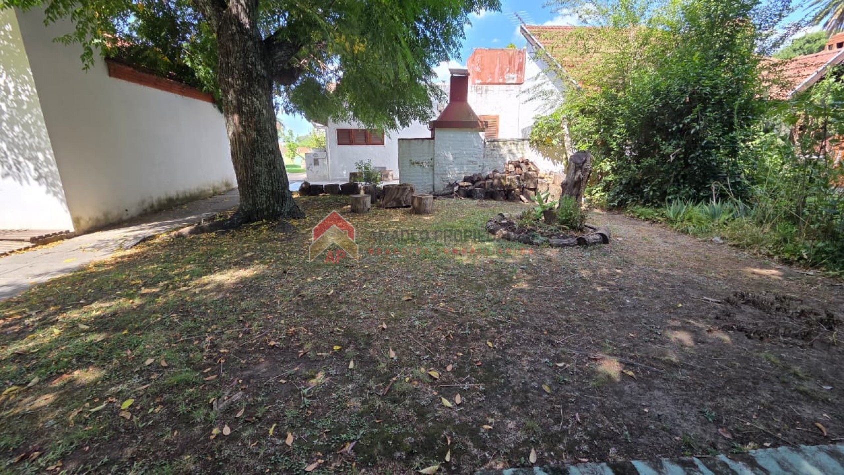 Casa 2 amb con patio, jardin y parrilla. Ubicado en Azul 298, Monte Grande