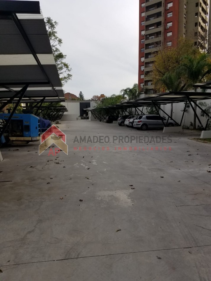 Dpto 4 amb con detalles de categoria premium con dos cocheras. Edificio con sum y pileta. Apto credito. Ubicado en Almirante Brown 2973, Temperley