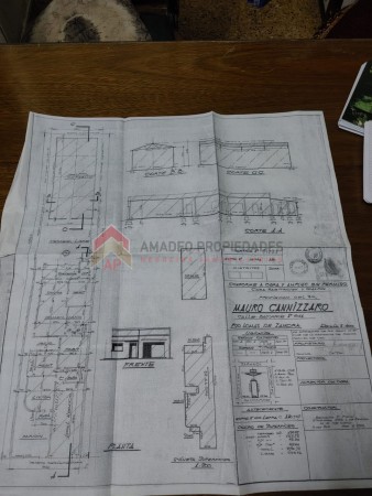 Dos Ph tipo Casa con local al frente, terreno libre y un gran galpon, ubicada en Balcarce 541, Lomas de Zamora