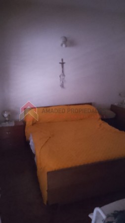 Casa 3 amb con dpto al fondo, ubicada en Maria Curie 84 Lomas de Zamora