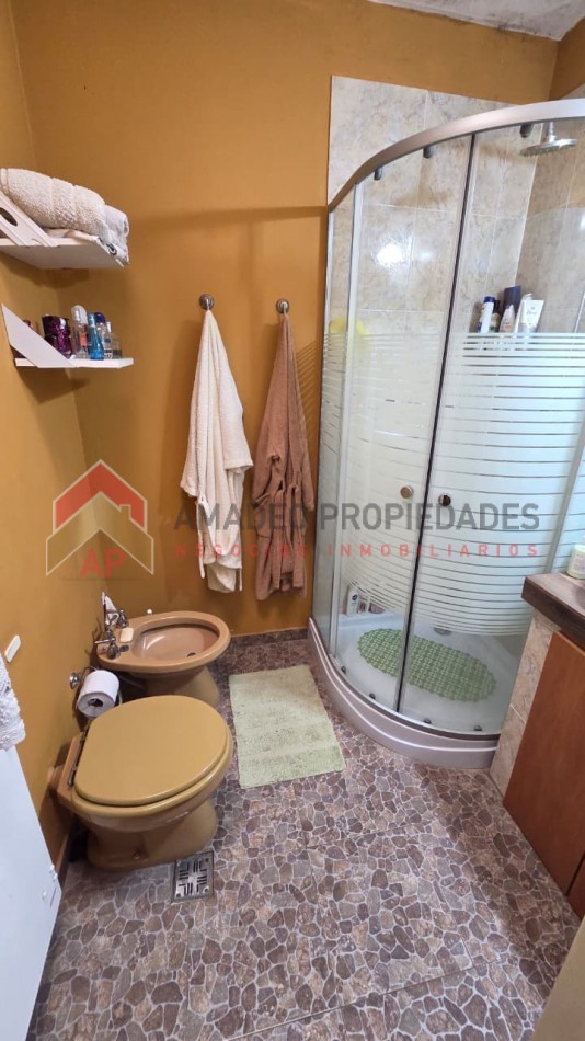 Hermosa casa 3 amb con jardin y parrilla. Ubicada en Azul 298, Monte Grande