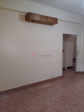 Excelente PH al frente tipo casa 3 amb ubicado en Carlos Tejedor 227 Lomas de Zamora