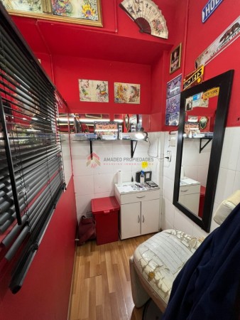 Local comercial en galeria  Gran Lomas (a mts de la entrada)