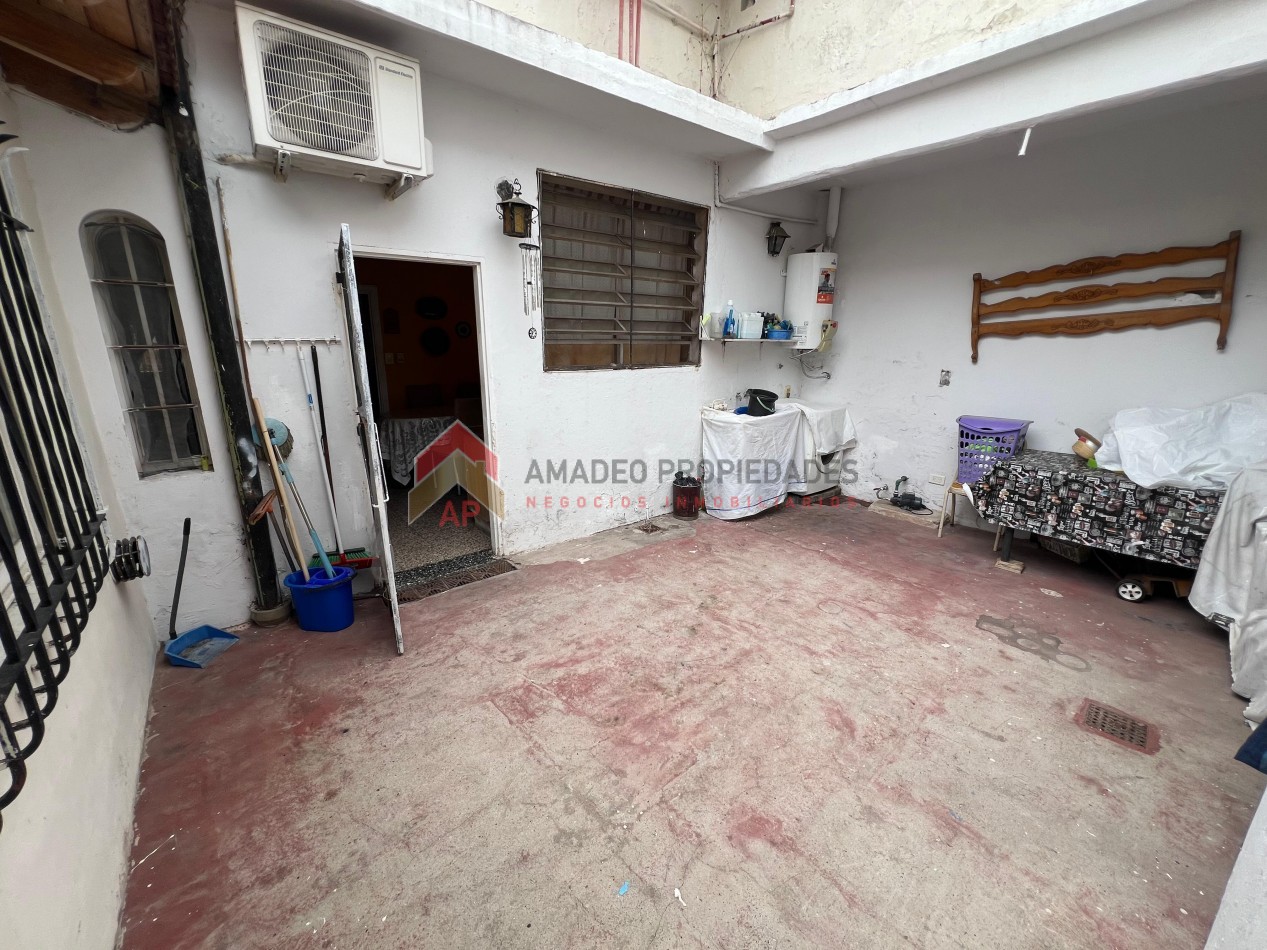 Casa 4 amb con cochera, patio y terraza. Ubicada en Riobamba 900 Temperley