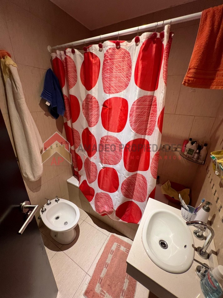 Impecable dpto 2 amb APTO CREDITO con patio y cochera, ubicado en Ayacucho 245 Lomas de Zamora