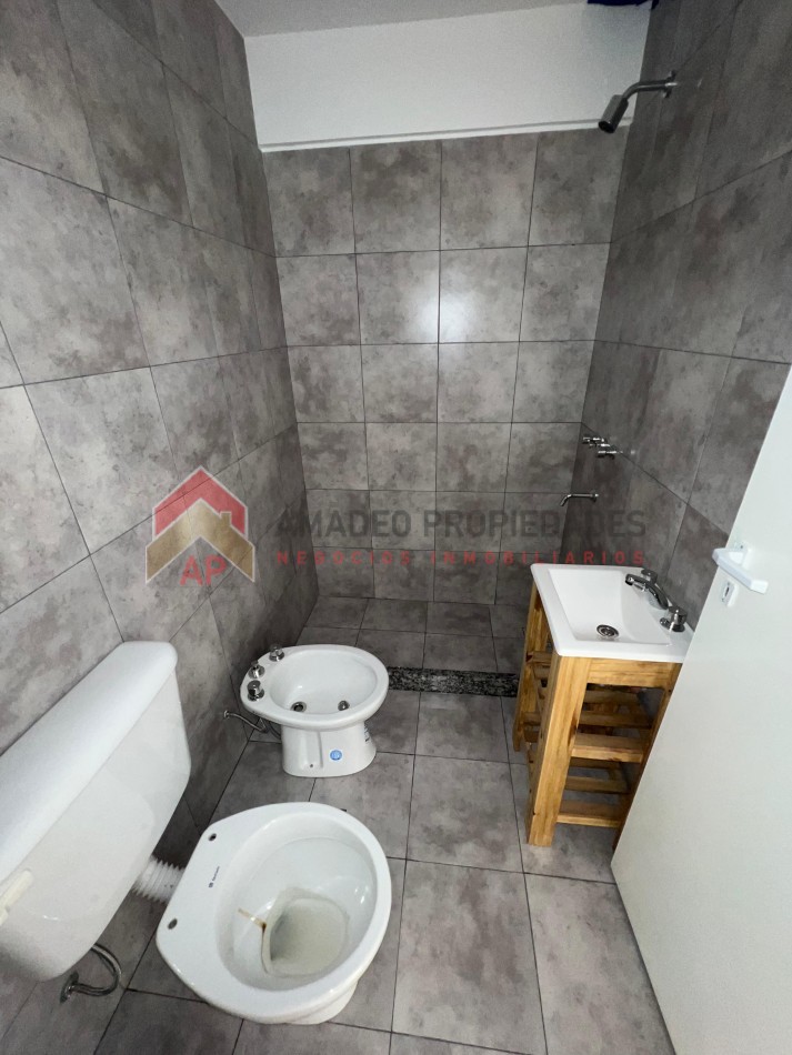 Dpto monoambiente poca antiguedad 2do piso, ubicado en Azara 851, Lomas de Zamora