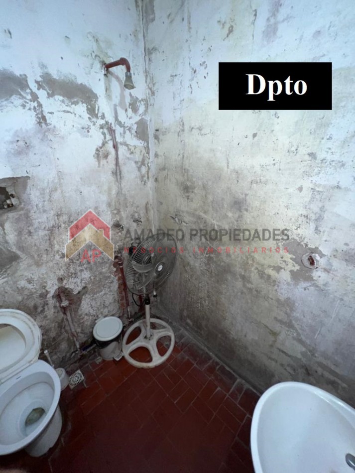 Casa con garaje, local y dpto, ubicado en Euskal Echea 107, Llavallol