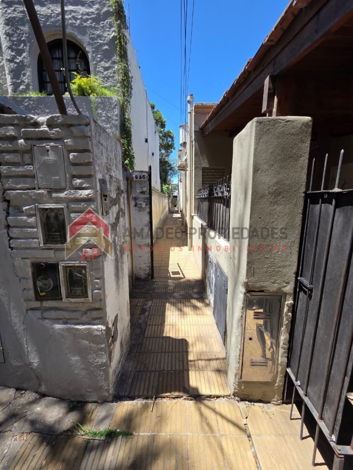 Ph 3 amb con patio en planta baja sin expensas. Muy buena ubicacion: Anchorena 945, Temperley