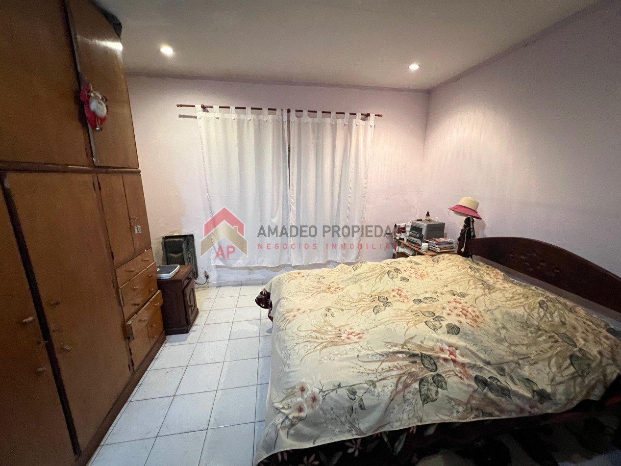 Casa 3 amb con cochera y parque, ubicado en Alvarez Thomas 642 Lomas de Zamora