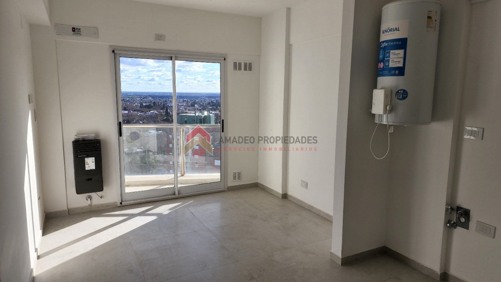 Dpto 4 amb con detalles de categoria premium con dos cocheras. Edificio con sum y pileta. Apto credito. Ubicado en Almirante Brown 2973, Temperley