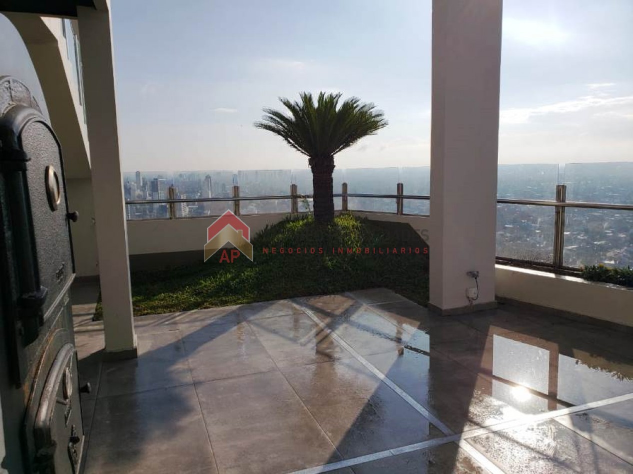 Dpto 4 amb con detalles de categoria premium con dos cocheras. Edificio con sum y pileta. Apto credito. Ubicado en Almirante Brown 2973, Temperley