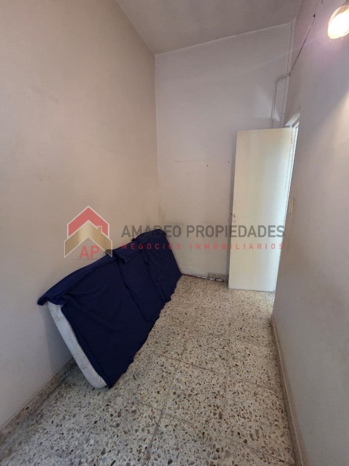 Ph 3 amb con patio en planta baja sin expensas. Muy buena ubicacion: Anchorena 945, Temperley