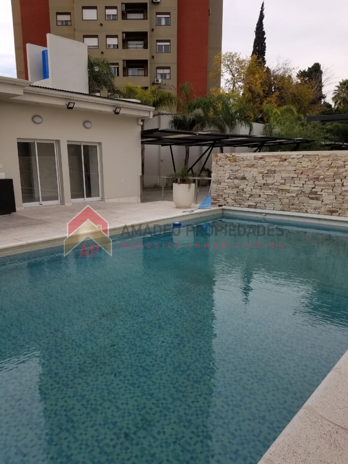 Dpto 4 amb con detalles de categoria premium con dos cocheras. Edificio con sum y pileta. Apto credito. Ubicado en Almirante Brown 2973, Temperley