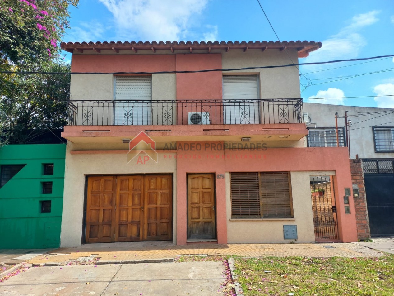 Impecable ph 3 amb. Ubicado en Pirovano 675, Lomas de Zamora