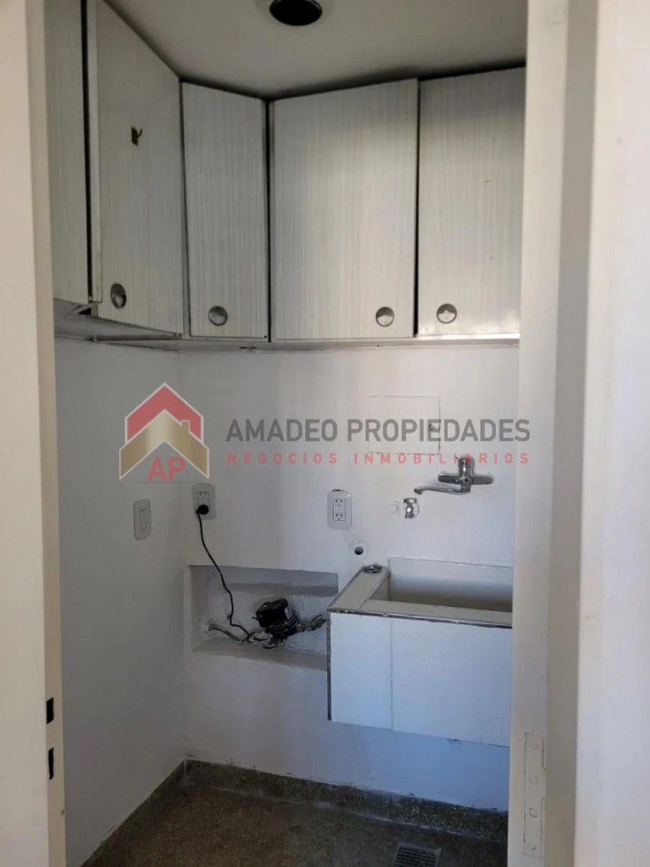 Dpto semipiso 3 amb con balcon al frente, apto credito. Excelente ubicacion: 20 de Septiembre 2989, Lanus Oeste