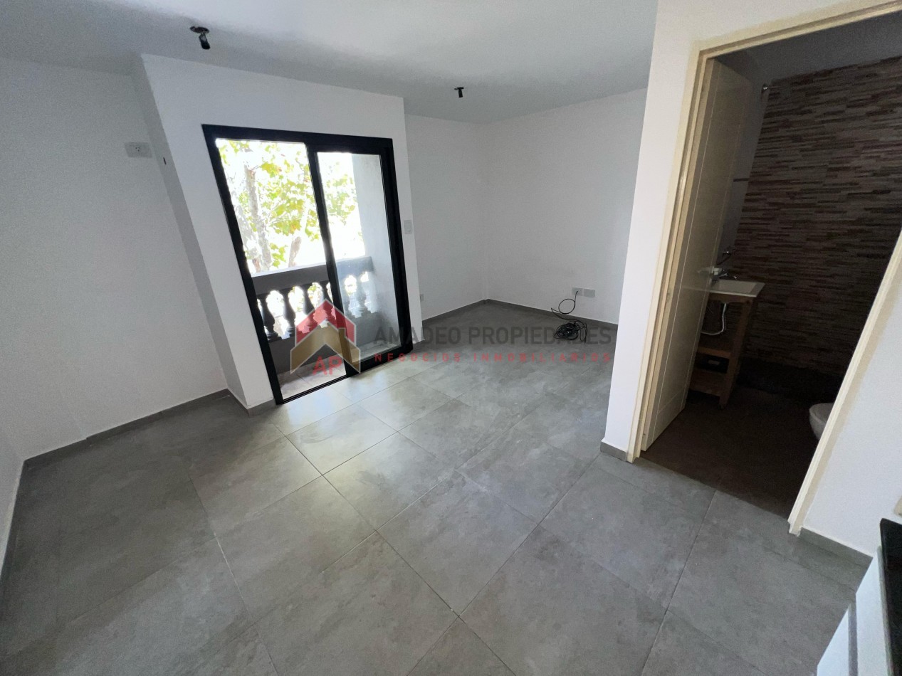 Dpto monoambiente APTO CREDITO con balcon de poca antiguedad en 2do piso, ubicado 25 de Mayo 191, Temperley