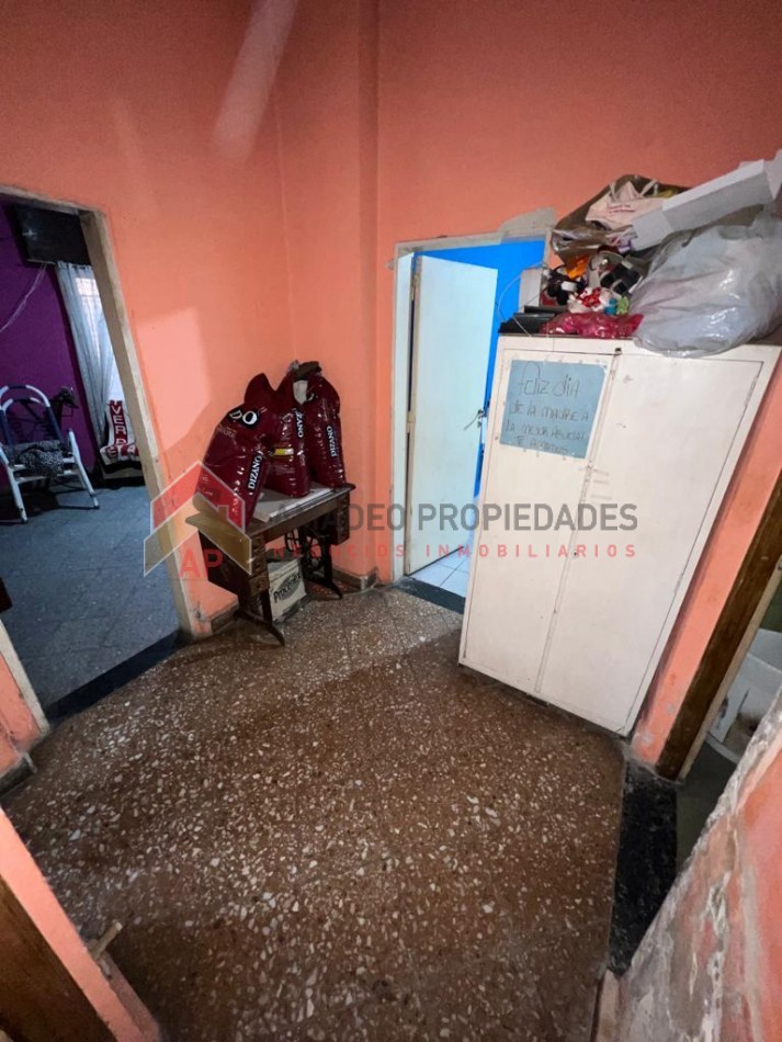 Casa con garaje, local y dpto, ubicado en Euskal Echea 107, Llavallol