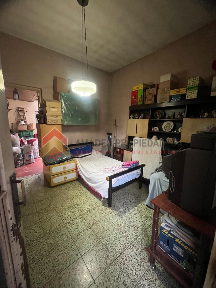 Casa 3 amb grandes APTO CRED c/cochera, jardin y patio ubicada en Warnes 1488, Lanus Oeste 