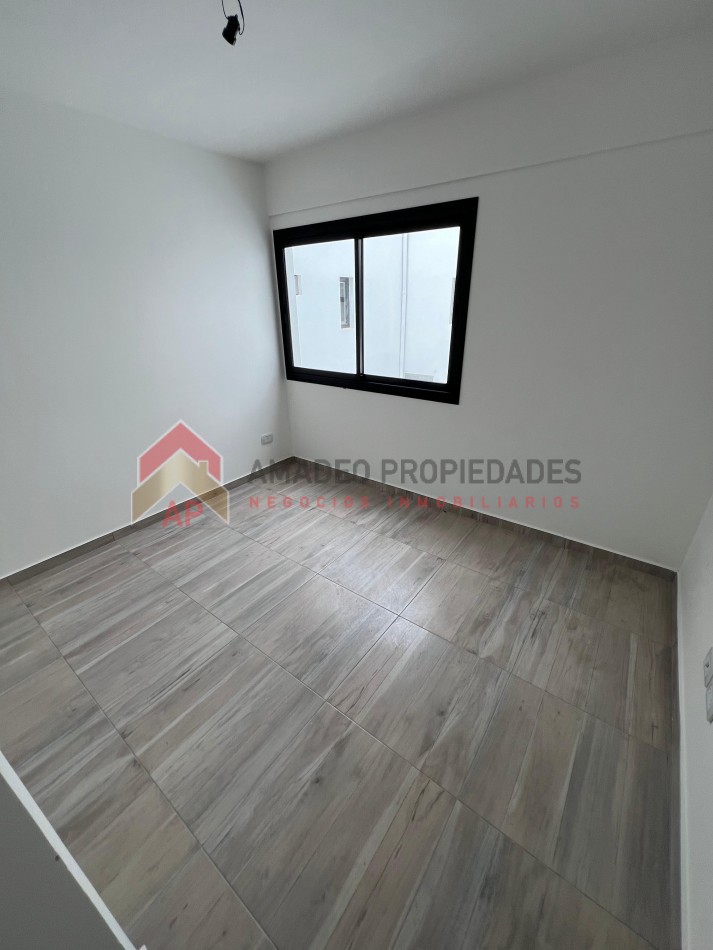 Dpto 2 amb, 2° piso a estrenar, al frente con balcon, ubicado en Hipolito Yrigoyen 7718, Banfield