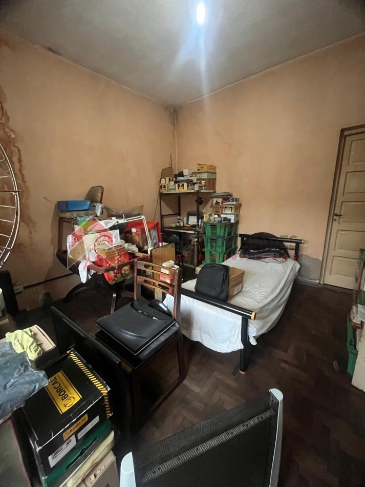 Casa 3 amb grandes APTO CRED c/cochera, jardin y patio ubicada en Warnes 1488, Lanus Oeste 