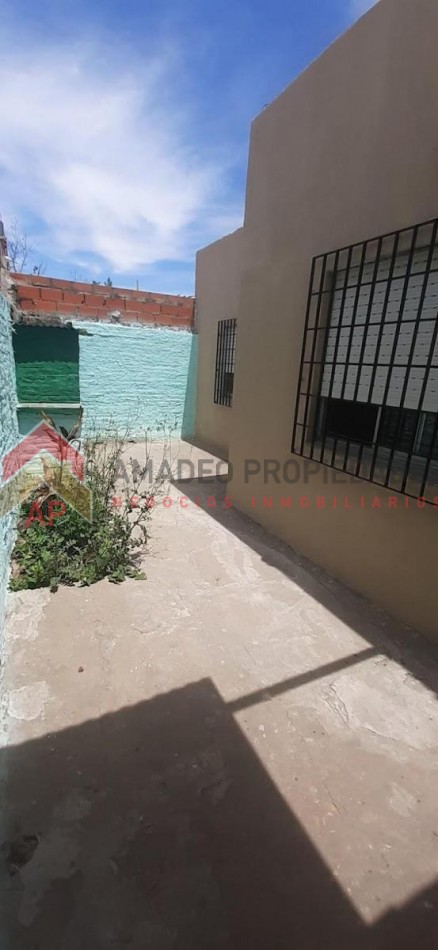 Gran casa 3 amb con patio y cochera ubicada en Gral. Necochea 925, Llavallol