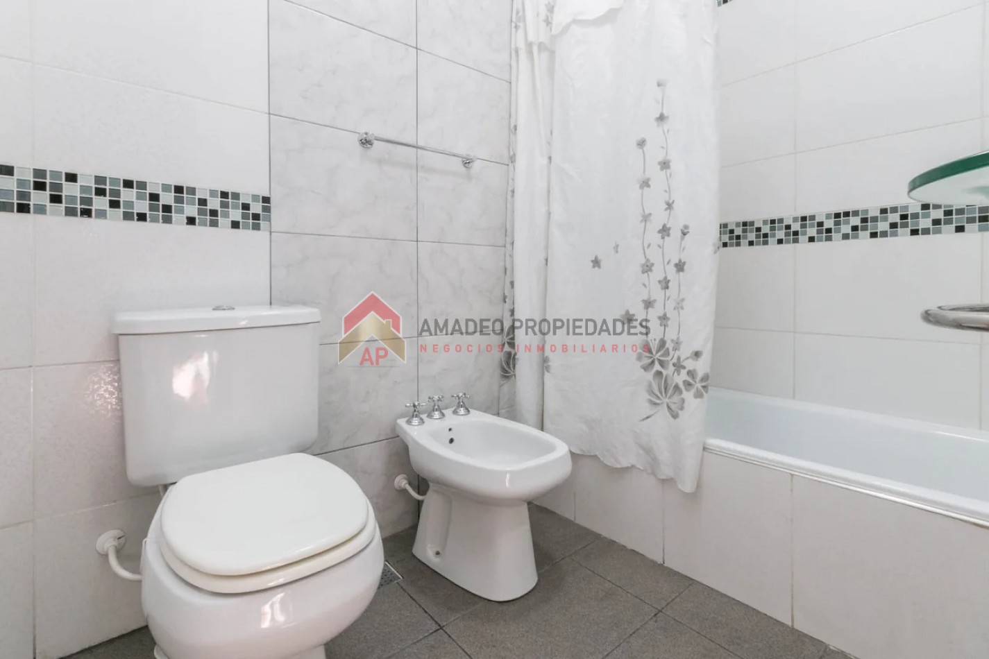 Ph t/casa 5 amb con balcon y terraza mas dpto 2 amb en pb, ubicado en Itapiru 2500, Lanus Oeste